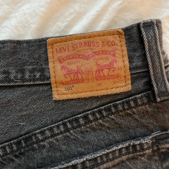 Levi’s 501 Black Denim - Picture 3 of 4
